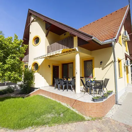 Jokai By Interhome Appartement Balatonszarszo